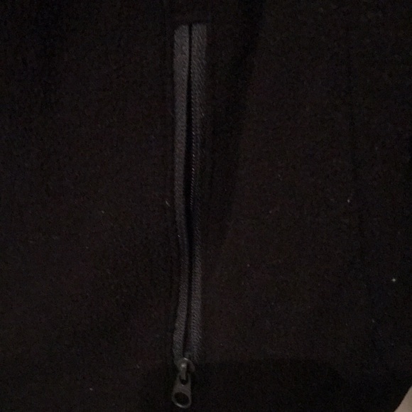 Qucchua black performance fleece jacket with zipper pockets w inner pocket - Picture 4 of 7